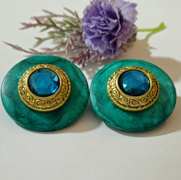 Vintage Green & Gold Acrylic Crystal Statement Earrings Clip-on Earrings - Picture 6 of 7